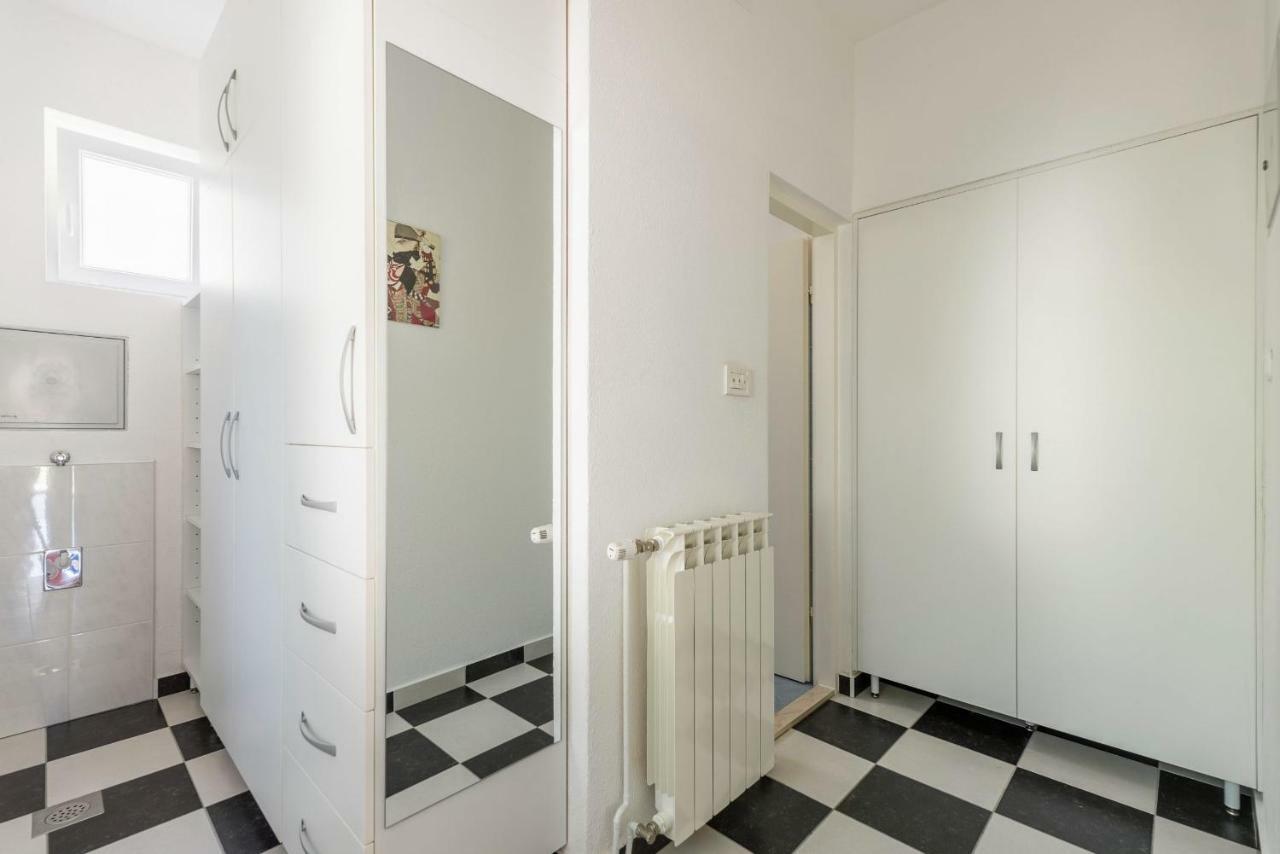 Cozy New Flat For 2 Or 3 Apartment Hvar Town Exterior photo